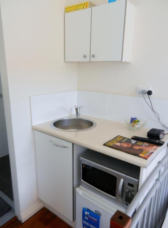 Golden Shores Motel Bilinga Εξωτερικό φωτογραφία