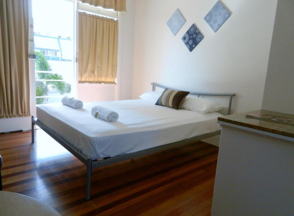 Golden Shores Motel Bilinga Δωμάτιο φωτογραφία