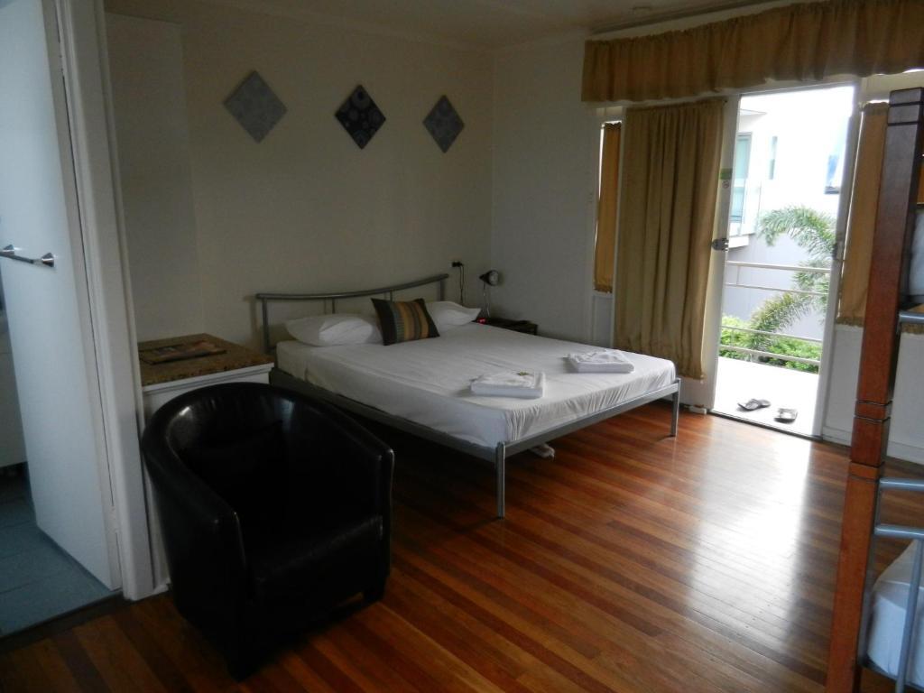 Golden Shores Motel Bilinga Δωμάτιο φωτογραφία